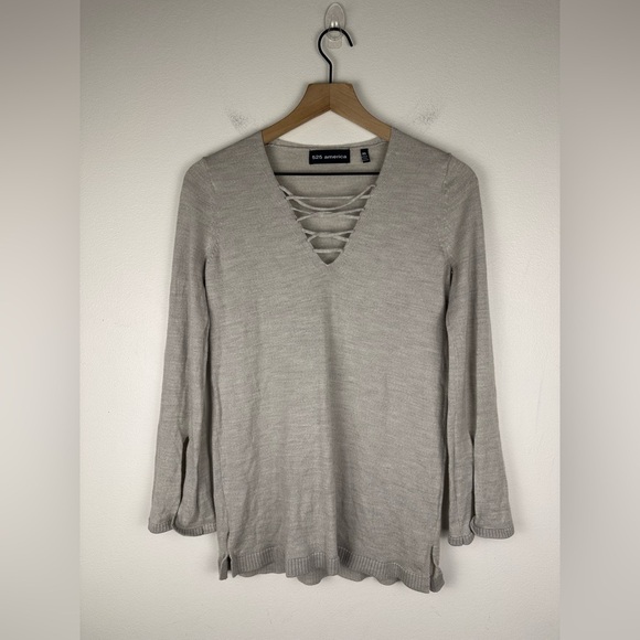 525 America Merino Wool Flare Sleeve V-neck Sweater Women’s Sz XS - Picture 1 of 6